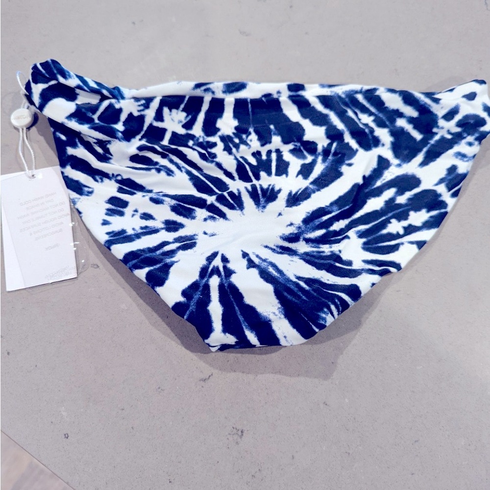 NWOT💙MIKOH SWIM🤍MACRAME TIE DYE HALTER TOP BIKINI SET - Picture 12 of 13